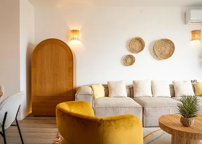 2br Luxury Penthouse And Apartment, Each With A Terrace, Private Pool And Valletta Views