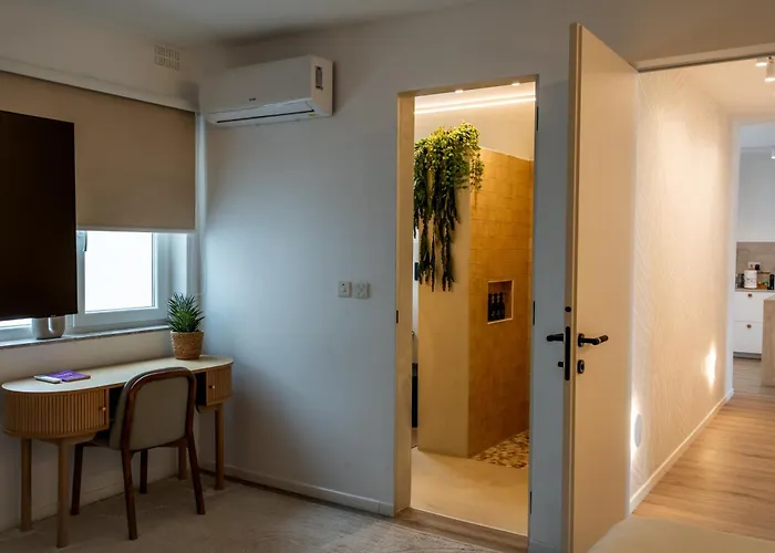 Apartamento 2br Luxury Penthouse And Apartment, Each With A Terrace, Private Pool And Valletta Views Sliema