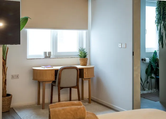 Apartamento 2br Luxury Penthouse And Apartment, Each With A Terrace, Private Pool And Valletta Views *