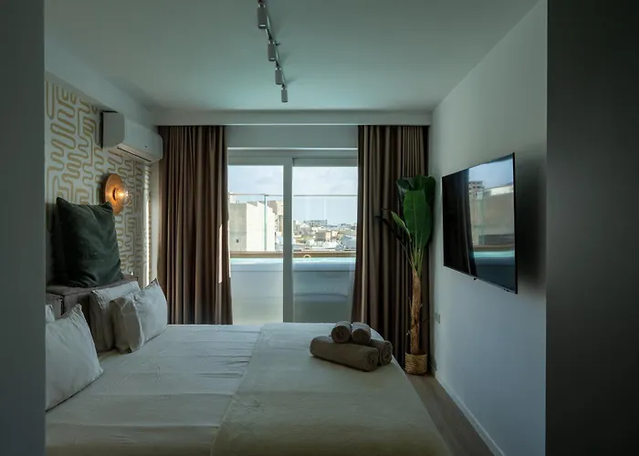 2br Luxury Penthouse And Apartment, Each With A Terrace, Private Pool And Valletta Views * Sliema