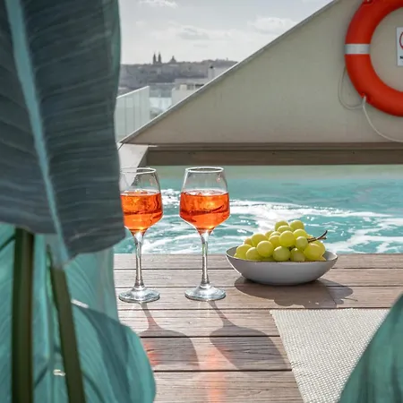 2br Luxury Penthouse And Apartment, Each With A Terrace, Private Pool And Valletta Views Apartment Sliema