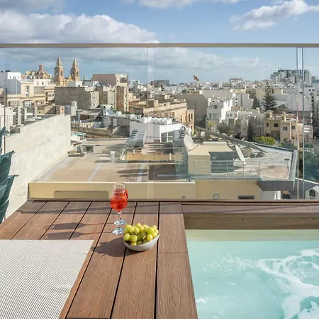 Apartment 2br Luxury Penthouse And Apartment, Each With A Terrace, Private Pool And Valletta Views Sliema