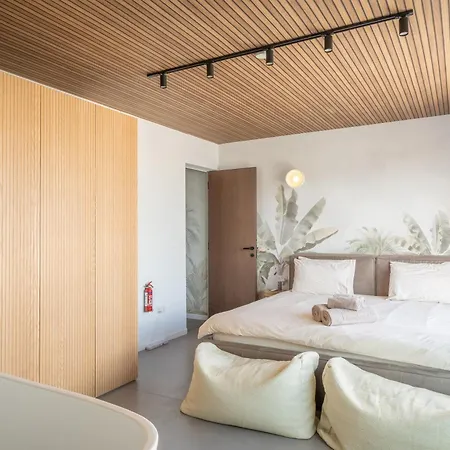 2br Luxury Penthouse And Apartment, Each With A Terrace, Private Pool And Valletta Views Sliema
