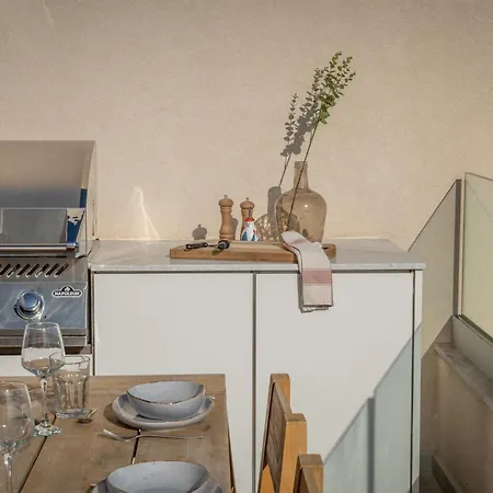 2br Luxury Penthouse And Apartment, Each With A Terrace, Private Pool And Valletta Views *