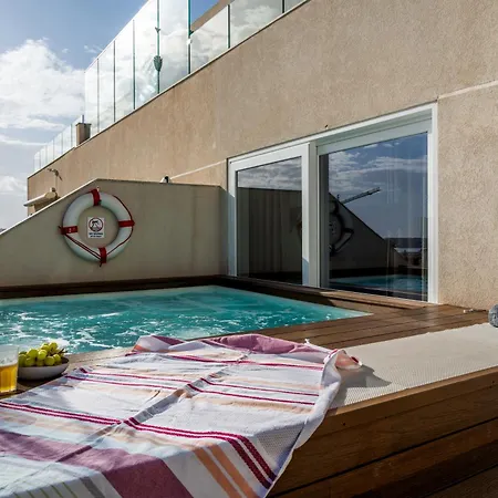 Rop Penthouse & Rof By Homega, Terrace, Private Pool & Valletta Views アパート