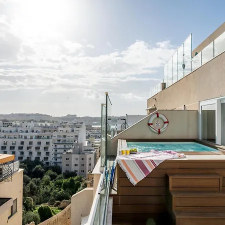 Apartman Rop Penthouse & Rof By Homega, Terrace, Private Pool & Valletta Views