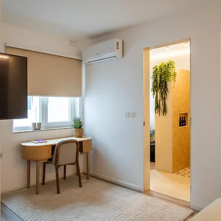 2br Luxury Penthouse And Apartment, Each With A Terrace, Private Pool And Valletta Views Apartment Sliema