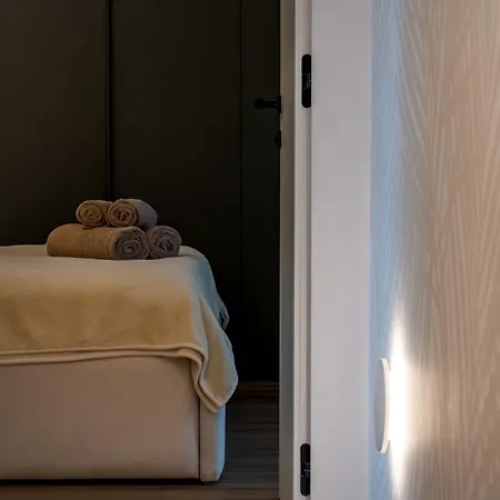 Apartment 2br Luxury Penthouse And Apartment, Each With A Terrace, Private Pool And Valletta Views Sliema