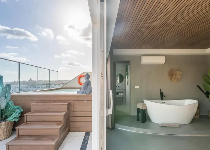 2br Luxury Penthouse And Apartment, Each With A Terrace, Private Pool And Valletta Views Apartament Sliema
