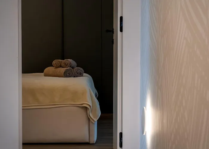 Appartamento 2br Luxury Penthouse And Apartment, Each With A Terrace, Private Pool And Valletta Views Sliema