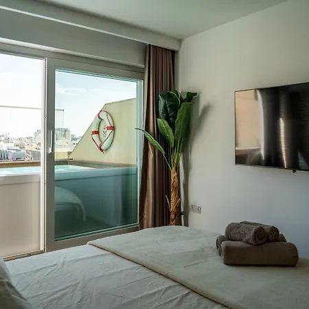 Rop Penthouse & Rof By Homega, Terrace, Private Pool & Valletta Views سليمة